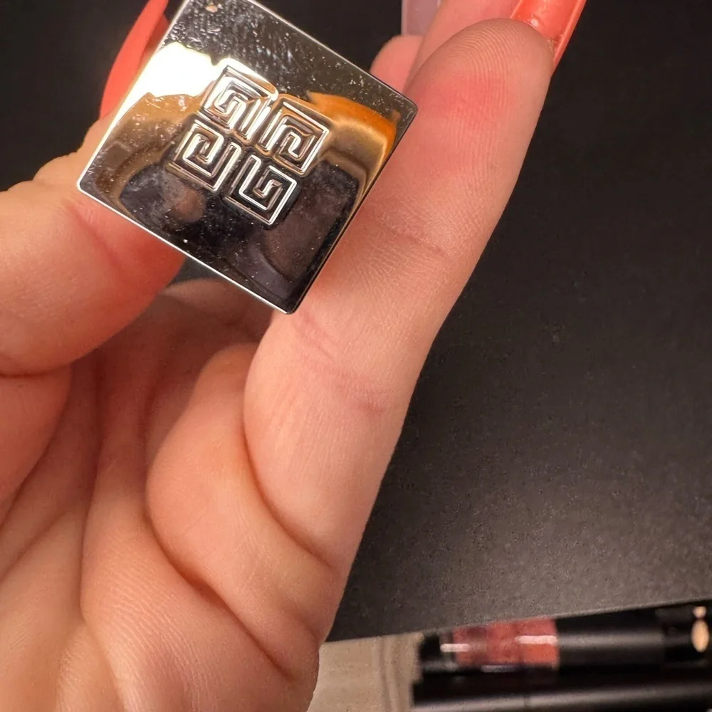 Givenchy Concealer in shade 16 Full size brand new